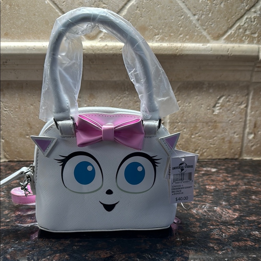 Universal studios Gidget  White and Pink Character Bag nwt